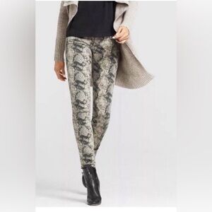 Cabi Python Jean- size 6